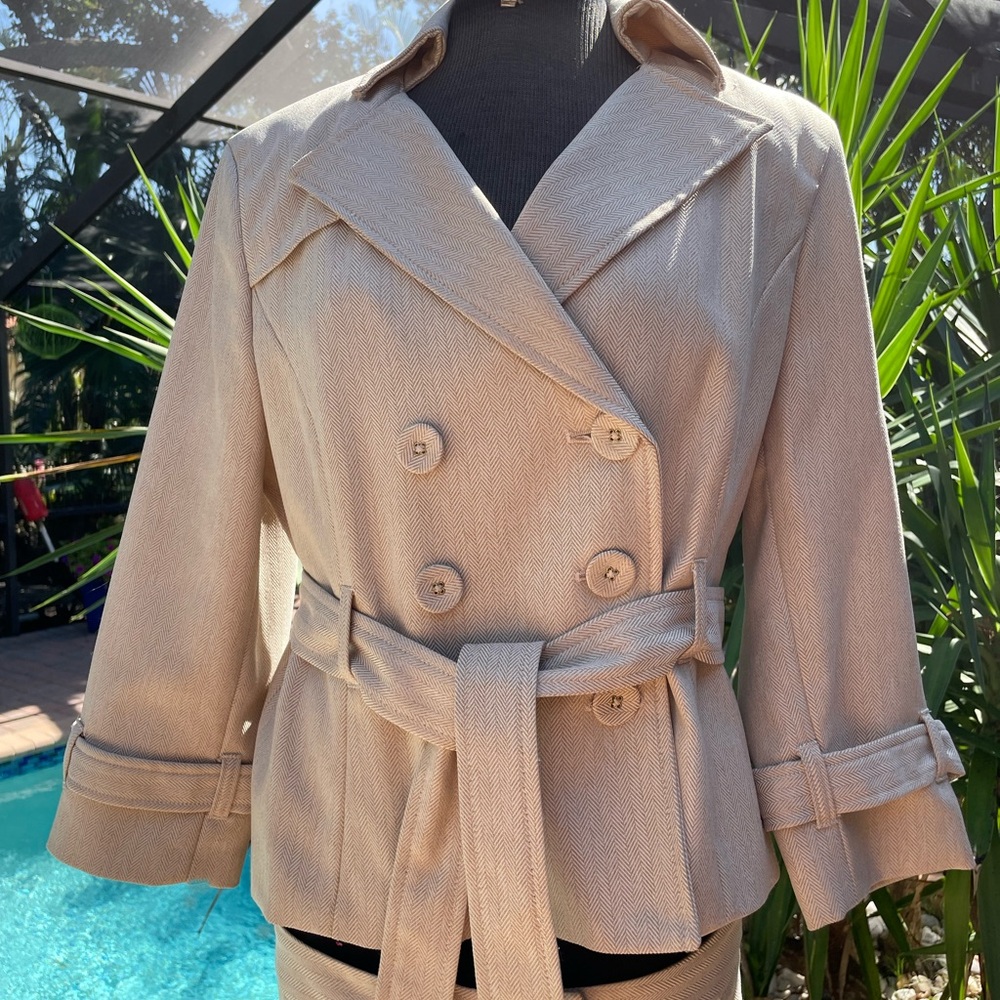 Women’s “Signature by Larry Levine” Herringbone Beige double-breasted suit
